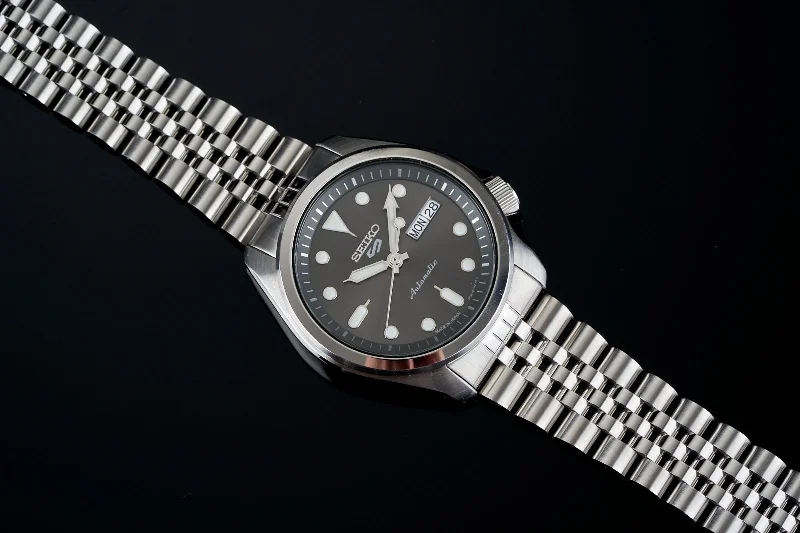 Men's Seiko Italian Made Watches-Executive Bracelet (Seiko SRPE)