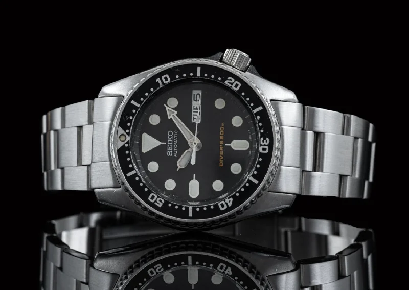 Men's Seiko Business Meeting Style Watches-Senator Bracelet (Seiko SKX013)