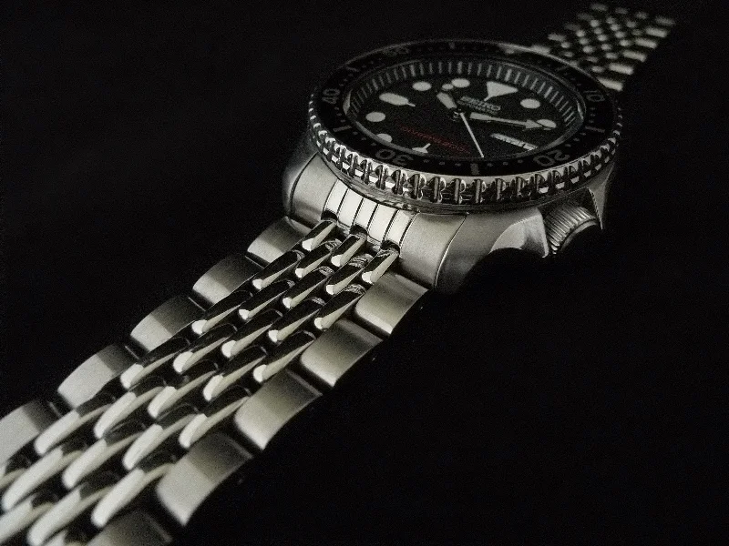 Men's Seiko Asian Made Watches-Beads of Rice Bracelet (Seiko SKX007)