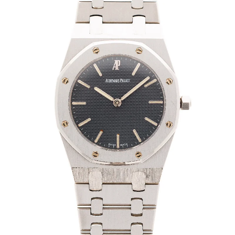 Men's Audemars Piguet Round Case Style Watches-Audemars Piguet Steel Royal Oak Midsize Ref 56303 in Outstanding Condition