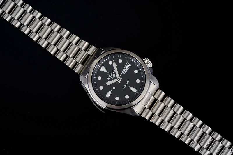Men's Seiko Date Night Style Watches-Lincoln Bracelet (Seiko SRPE)