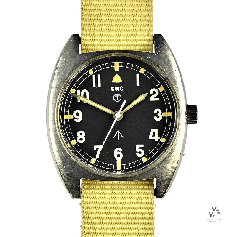 Men's Military Watches with Educational Value-CWC W10 Military Service Watch - Original Condition - 1977 - Sold with Provenance