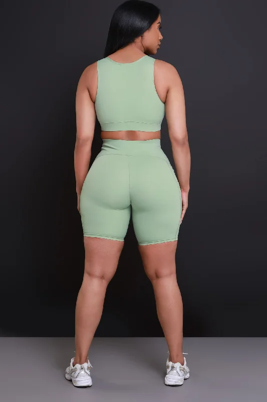 tone-up-cropped-biker-short-set-pistachio