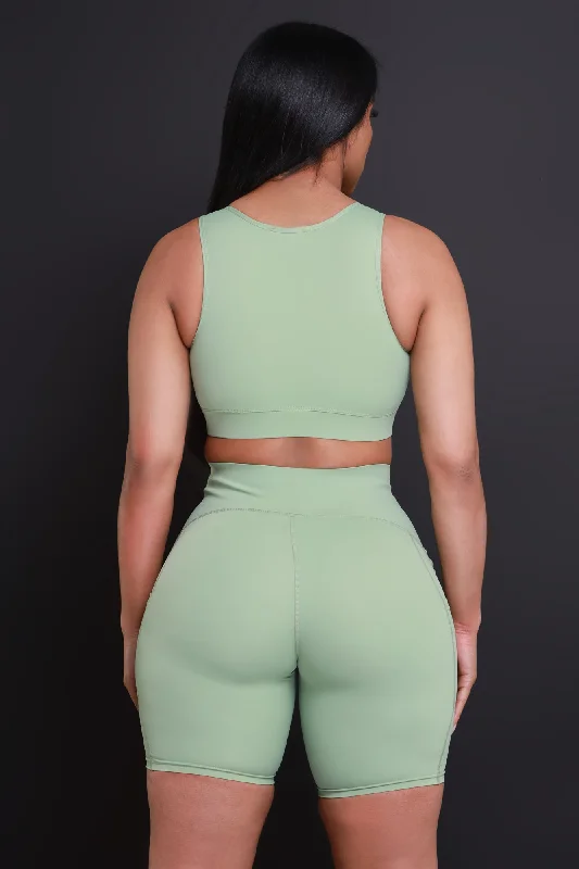 tone-up-cropped-biker-short-set-pistachio