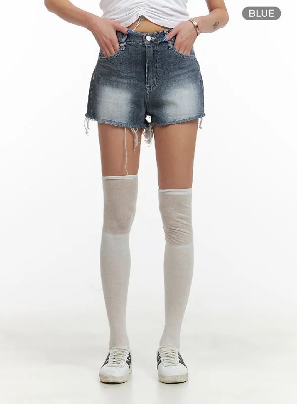 destroyed-hem-denim-shorts-cy431