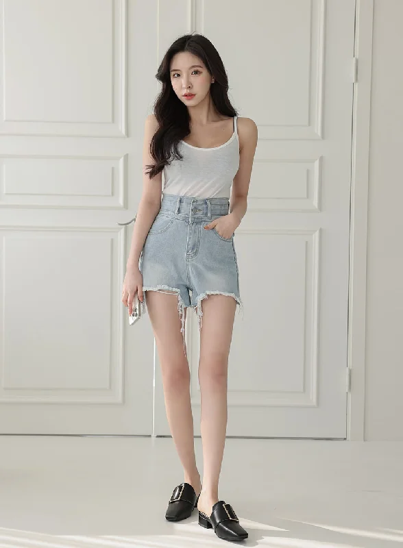 high-waisted-distressed-denim-shorts-ia11