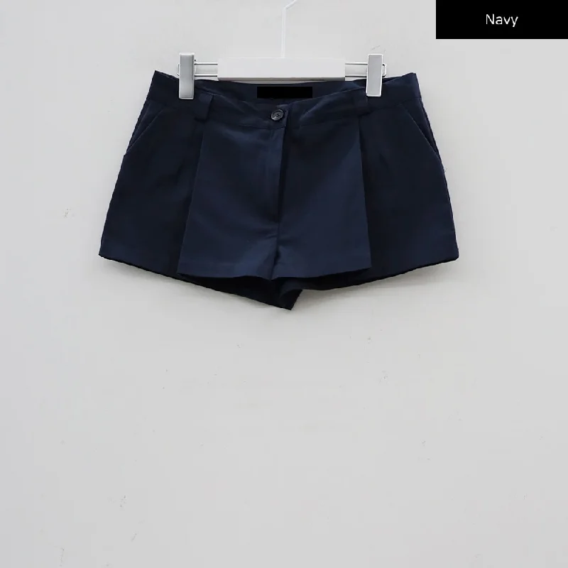 low-rise-pintuck-shorts-cy25