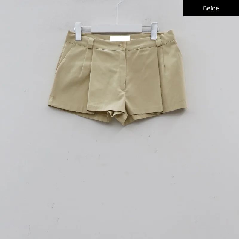 low-rise-pintuck-shorts-cy25