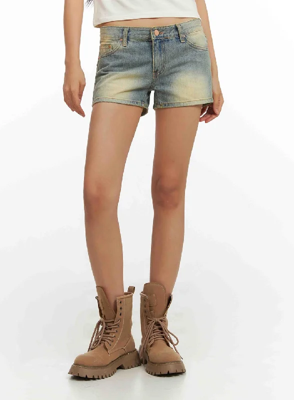 low-rise-washed-denim-shorts-iy422