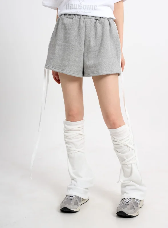 mid-waist-contrasting-ribbon-straight-leg-shorts-cm415