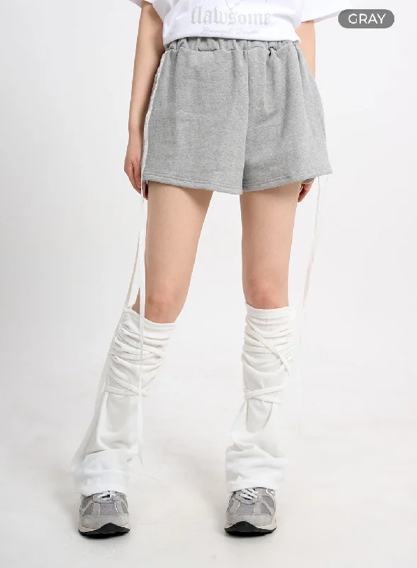 mid-waist-contrasting-ribbon-straight-leg-shorts-cm415