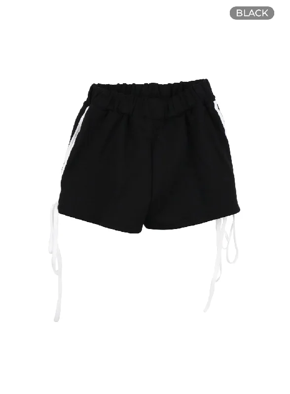 mid-waist-contrasting-ribbon-straight-leg-shorts-cm415