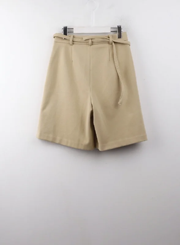 pintuck-pocket-belt-shorts-cj404