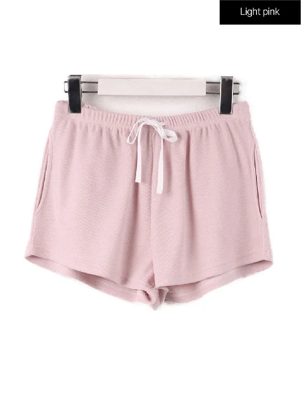 solid-elastic-waist-shorts-cf407