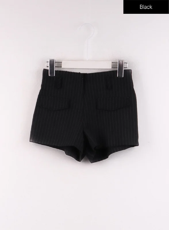 stripe-pocket-shorts-cf405