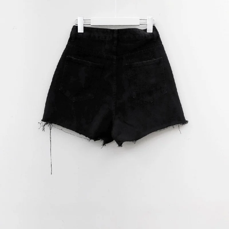 torn-hem-denim-shorts-cy27