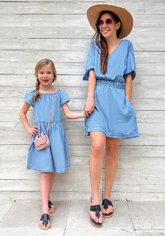 Powder Blue Denim Dress for Women Chambray Batwing Sleeves Smocked Waist A-line Short Jean Dresses with Pockets