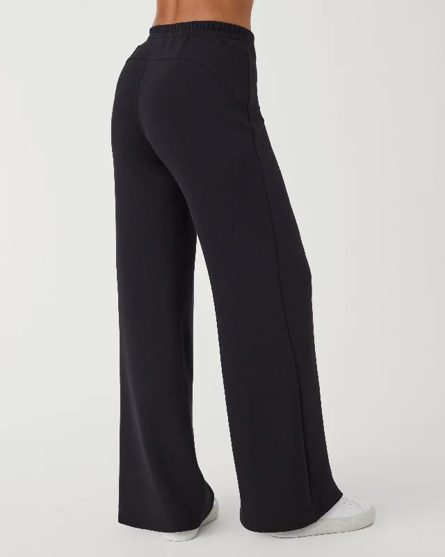 airessentials-wide-leg-pant