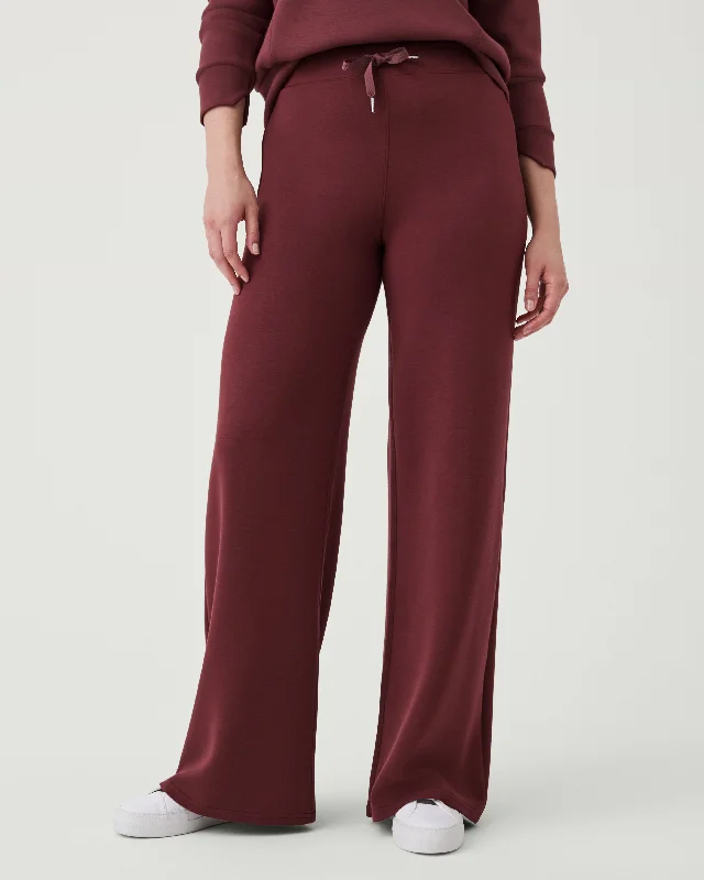 airessentials-wide-leg-pant