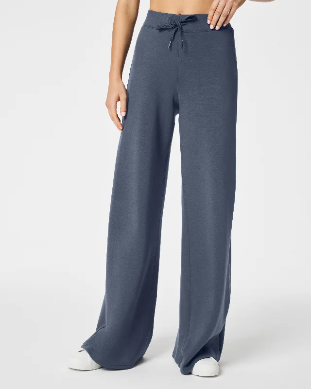 airessentials-wide-leg-pant