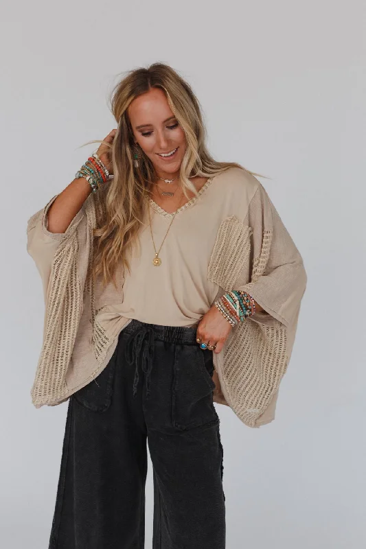 city-drifter-oversized-contrast-top-taupe