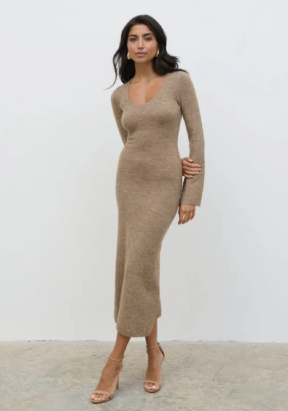 clara-scoop-neck-knit-dress-brown