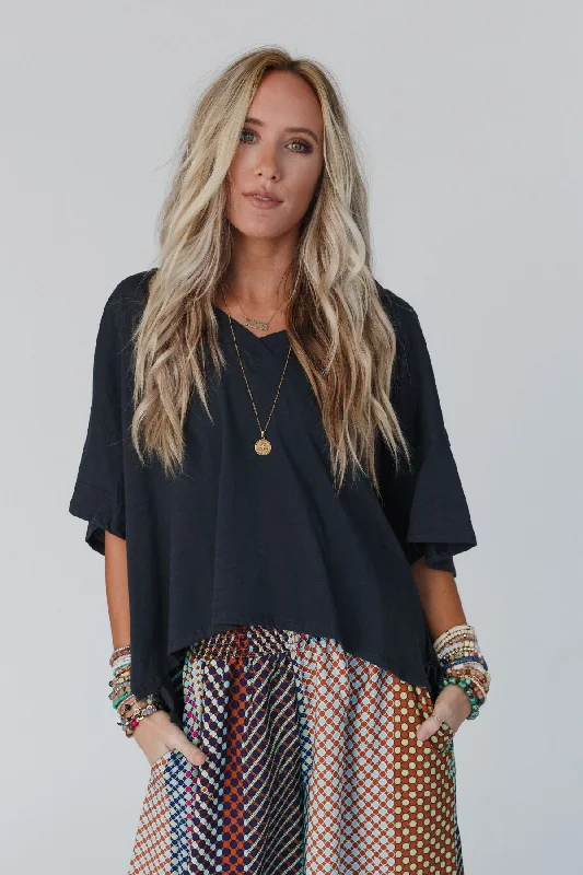 cozy-oversized-slub-v-neck-top-navy