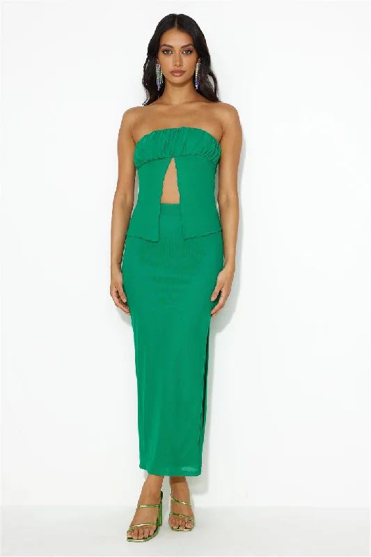 era-of-style-mesh-strapless-crop-top-green