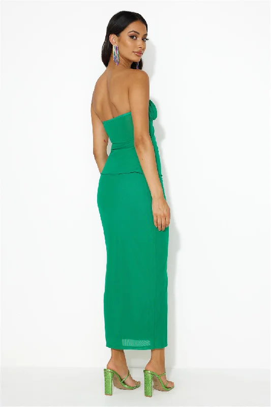 era-of-style-mesh-strapless-crop-top-green