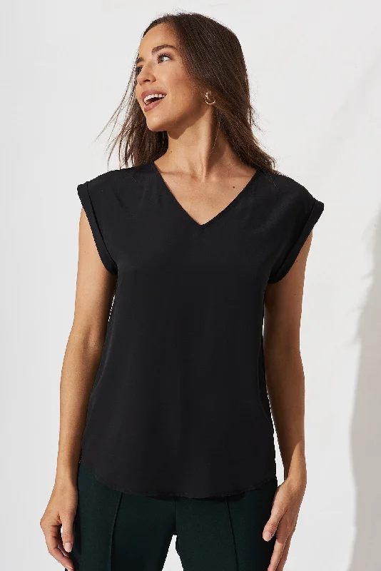 Jina Top In Black