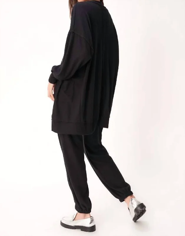 just-relax-cozy-seamed-cardigan-in-black