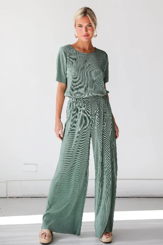 lovely-perspective-sage-plisse-pants