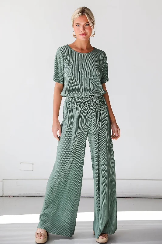 lovely-perspective-sage-plisse-pants