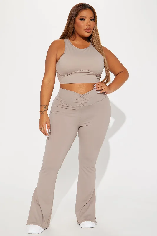 pilates-girl-active-top-taupe