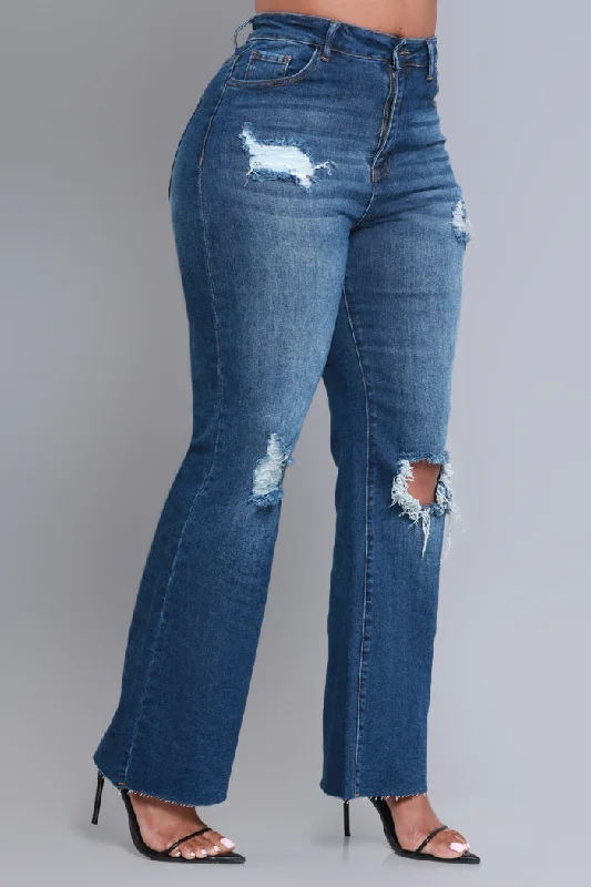 rewind-high-rise-distressed-straight-leg-jeans-dark-wash