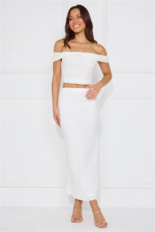 secret-world-off-shoulder-crop-top-white