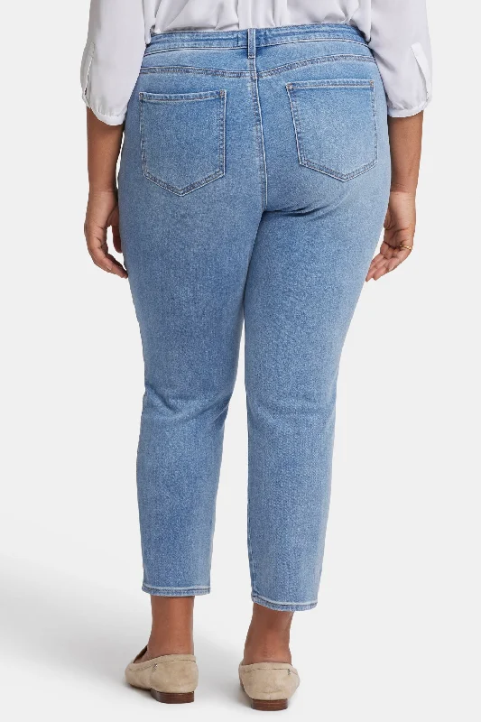 stella-tapered-ankle-jeans-in-plus-size-crescent-shore