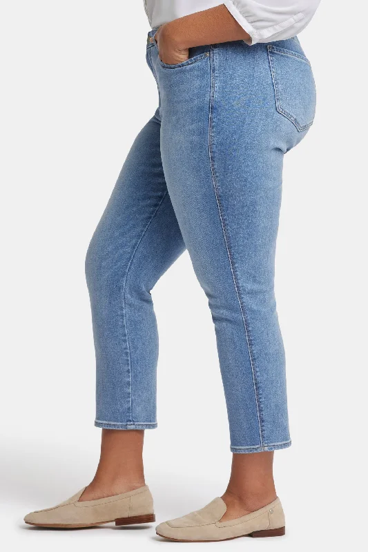 stella-tapered-ankle-jeans-in-plus-size-crescent-shore