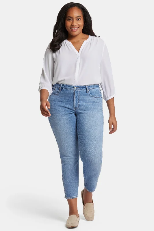 stella-tapered-ankle-jeans-in-plus-size-crescent-shore