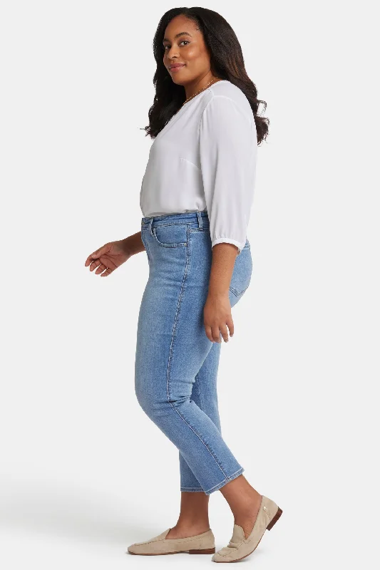 stella-tapered-ankle-jeans-in-plus-size-crescent-shore