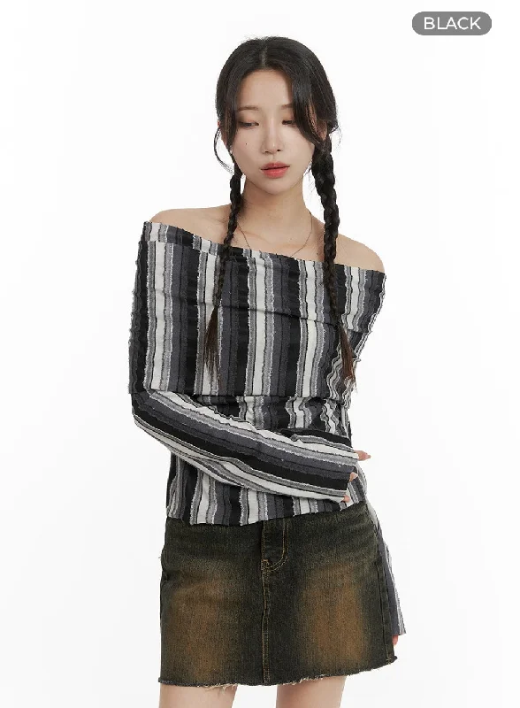 striped-off-shoulder-long-sleeve-cm427