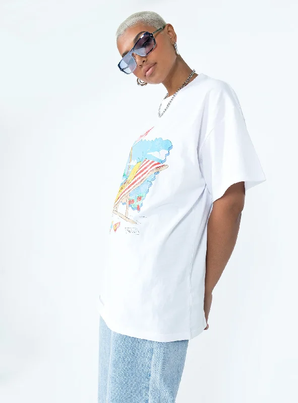 tweety-post-card-vacation-oversized-tee-white