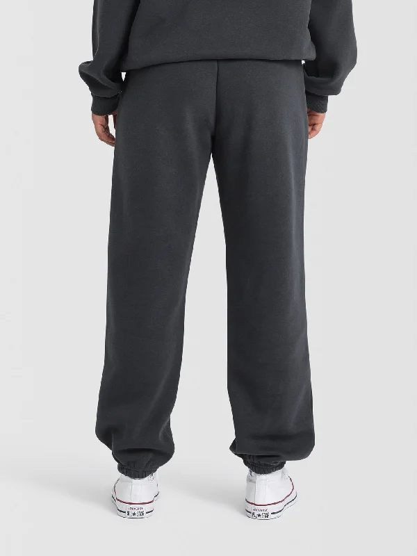 volcom-get-more-trackie-black