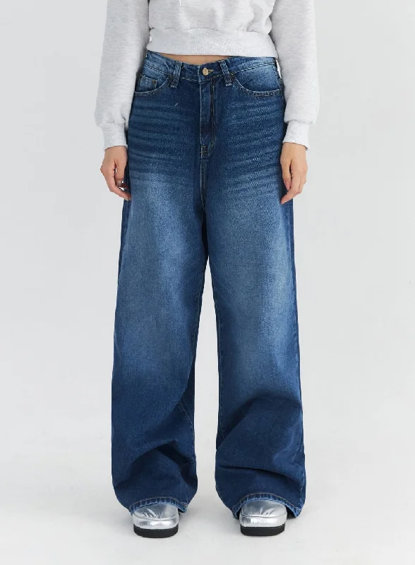 washed-blue-wide-jeans-cn301