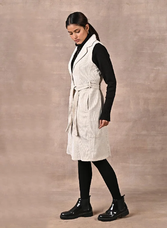 white-sleeveless-corduroy-trench-coat